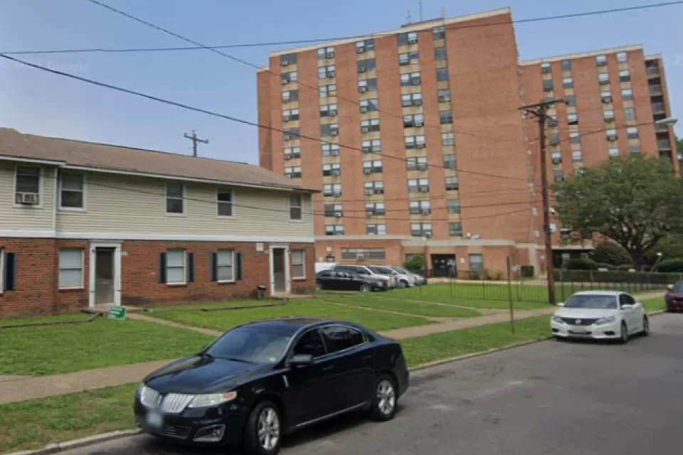 Google street view of multistory brick public housing building in Gilpin Court complex, Richmond, Virginia